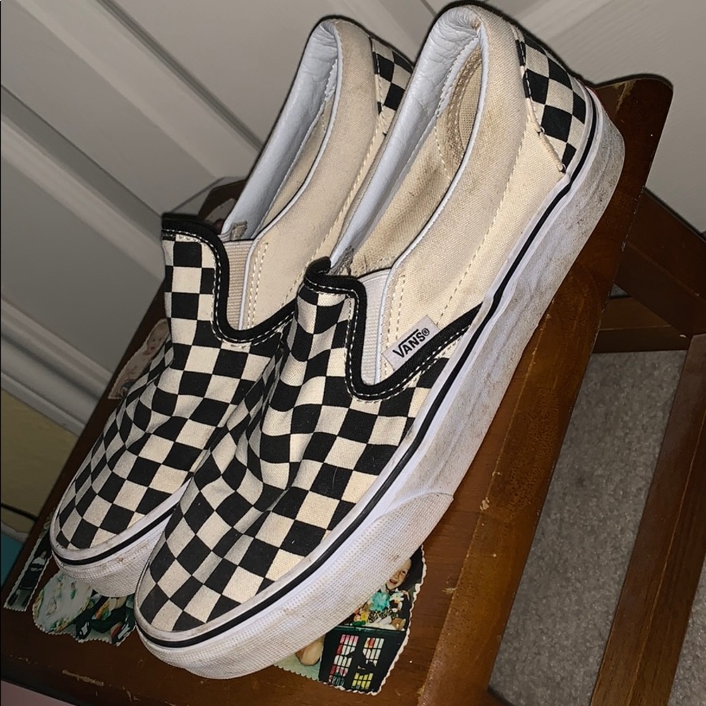 Checkered Vans. Women’s 9